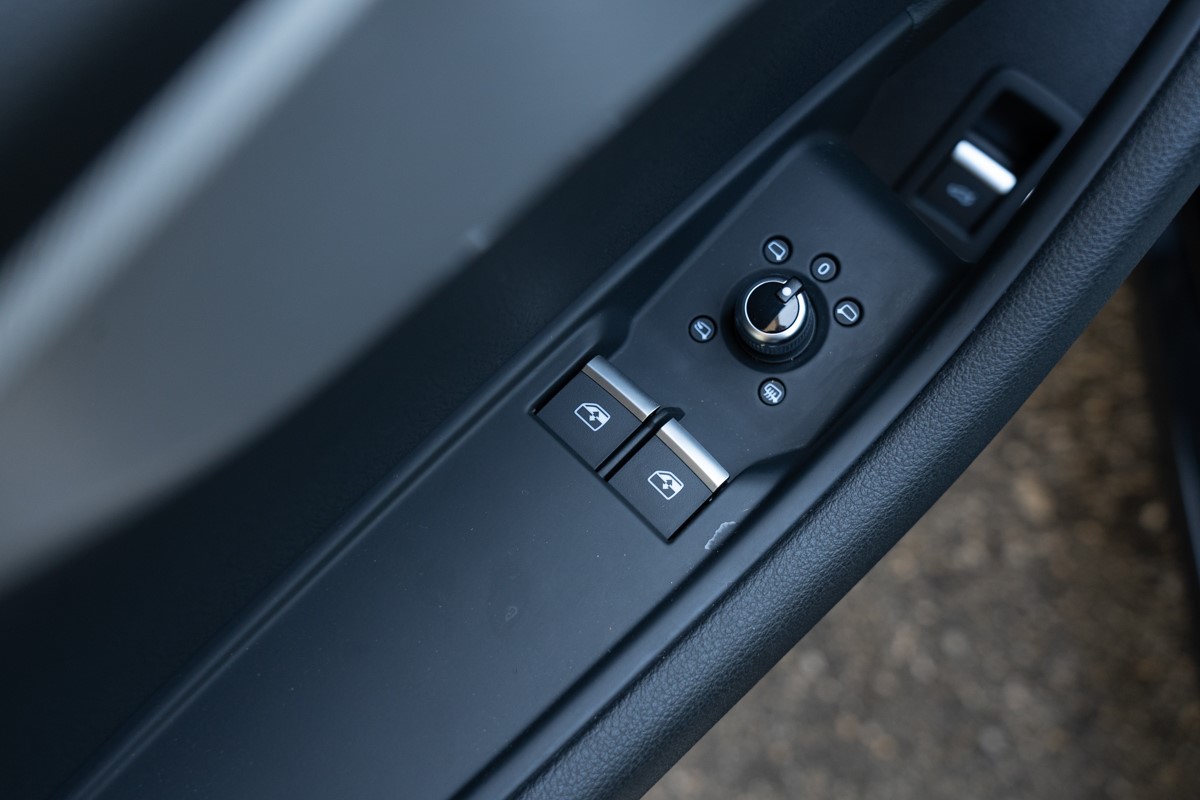 Audi A5
 2.0 TDi Sportline