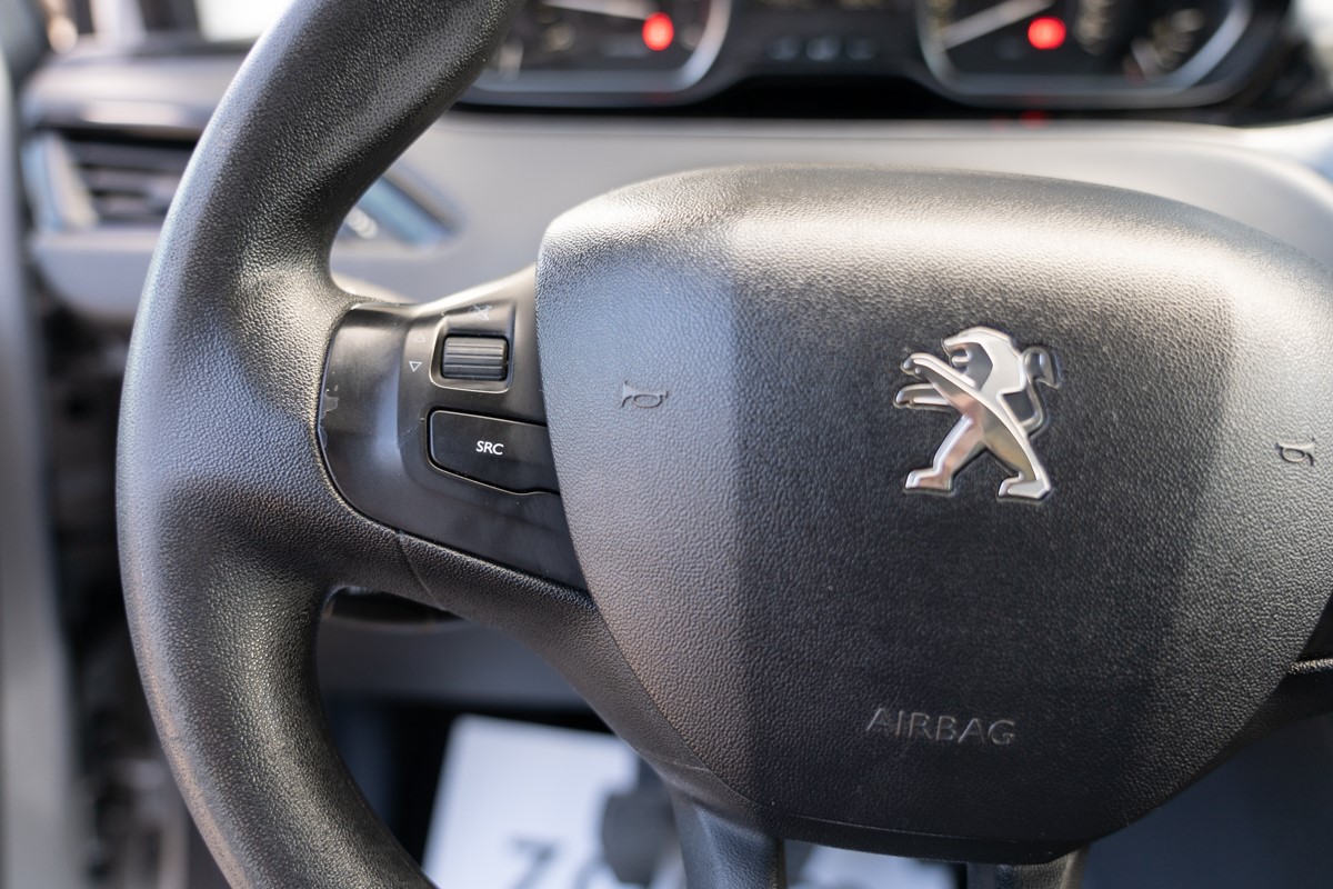 Peugeot 208 1.6 BLUEHDI 