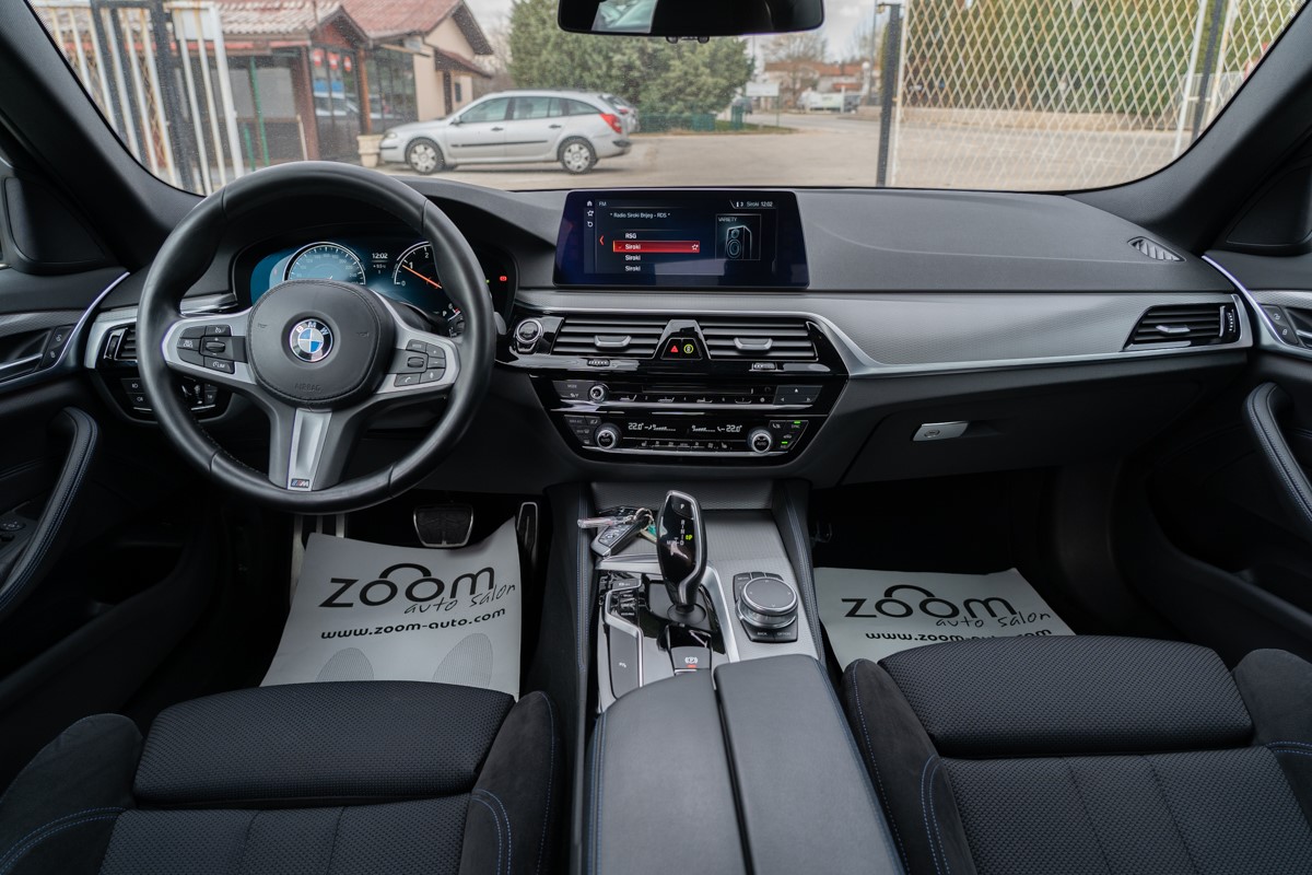BMW
 5-Series 520dA  M Sportpaket