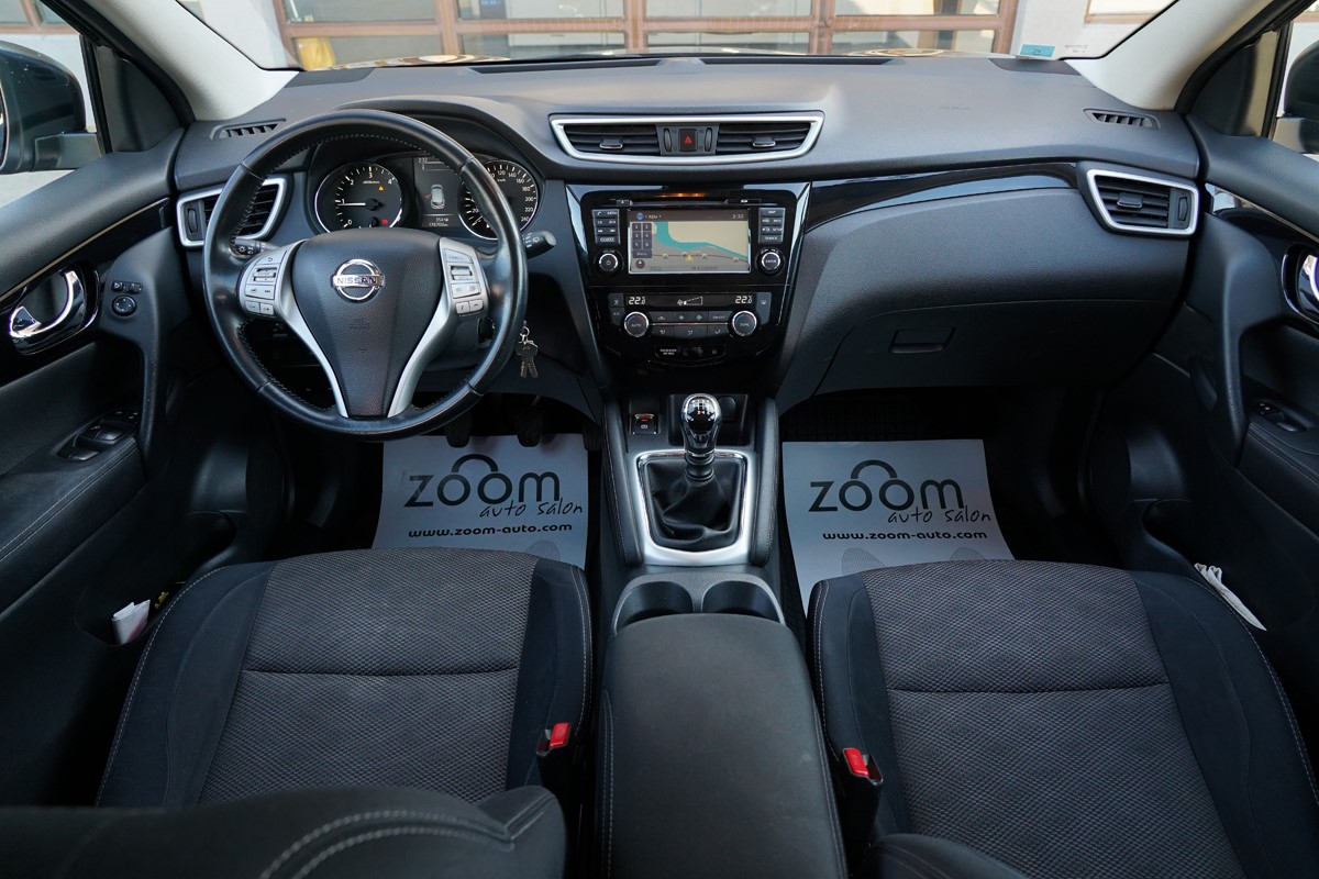 Nissan
 Qashqai 1,6 DCI