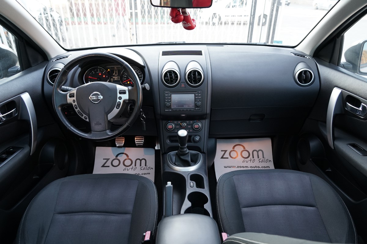 Nissan
 Qashqai 1,6 DCI