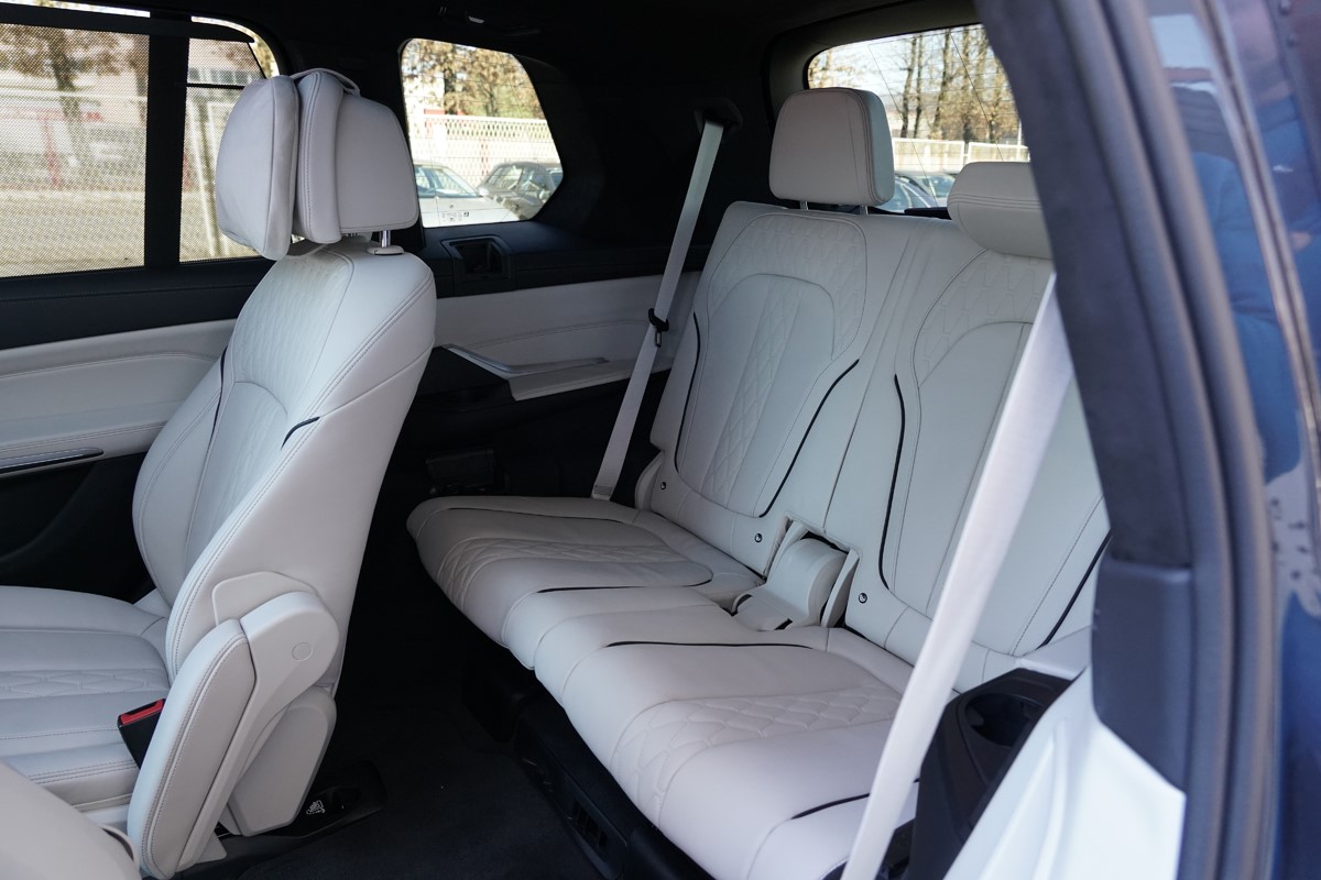 BMW
 X7 XDRIVE M50D