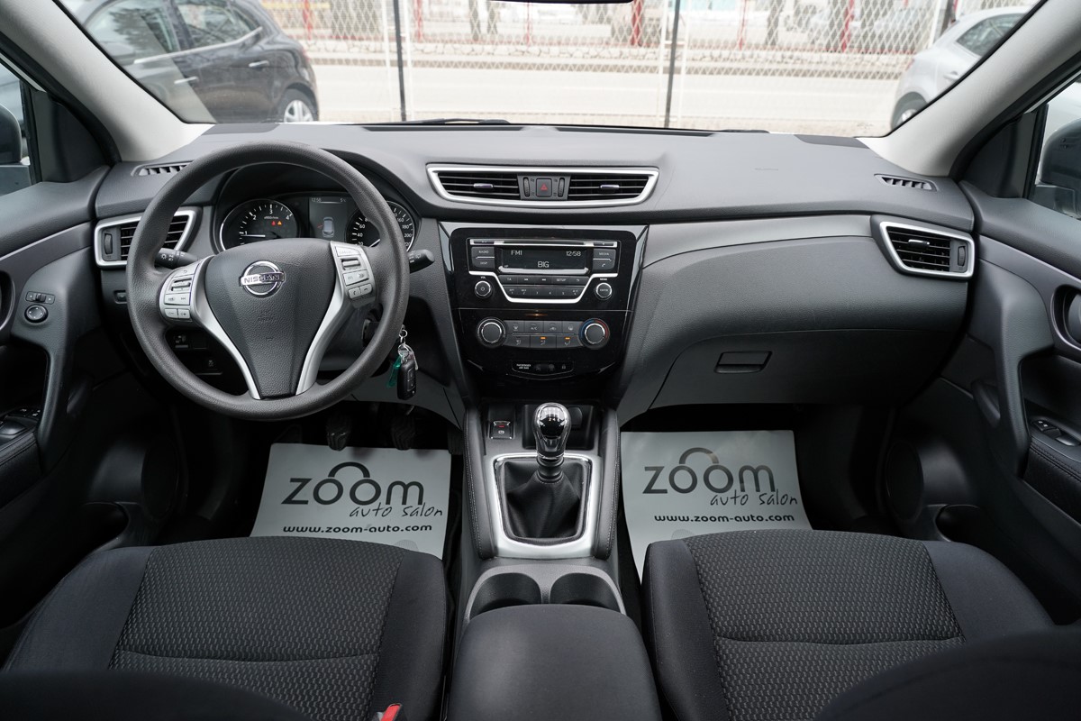 Nissan
 Qashqai 1.5 DCI