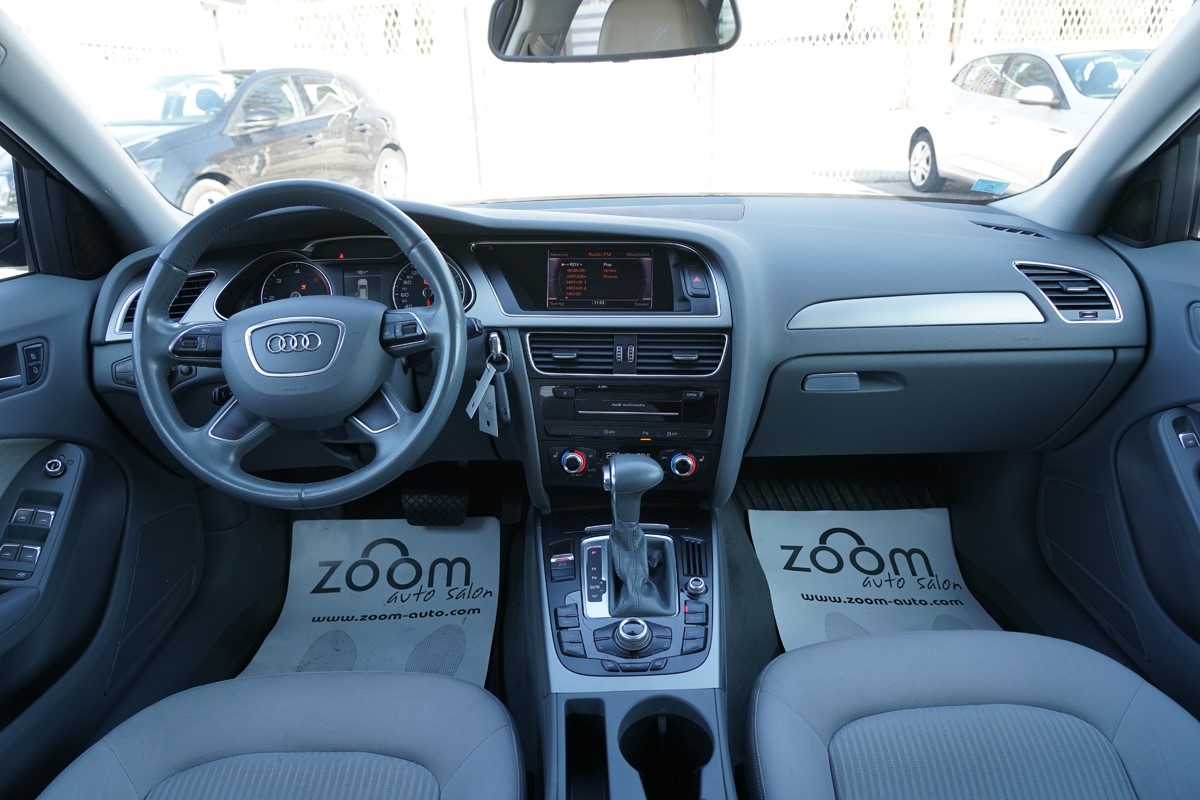 Audi A4
 2.0 TDI