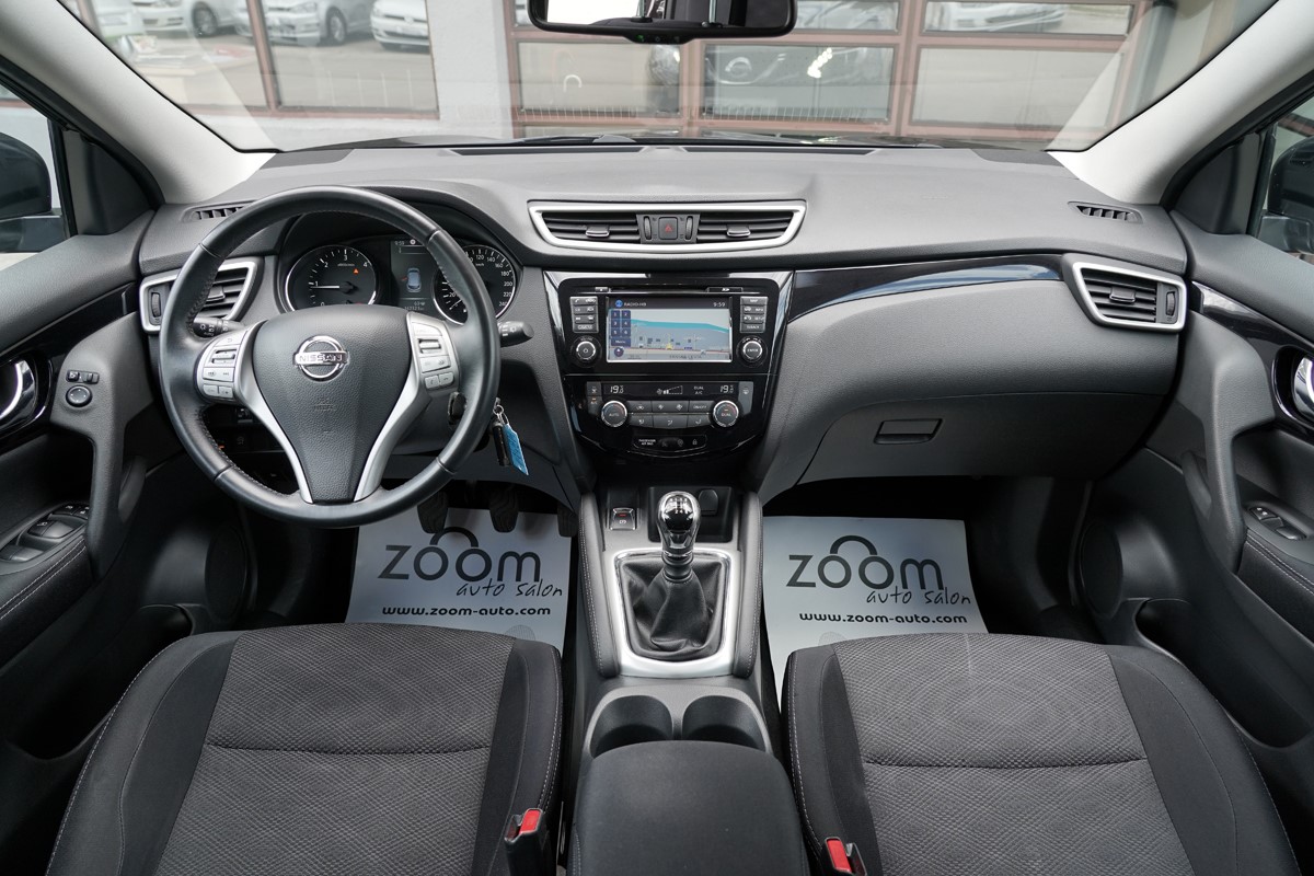 Nissan
 Qashqai 1.5 DCI