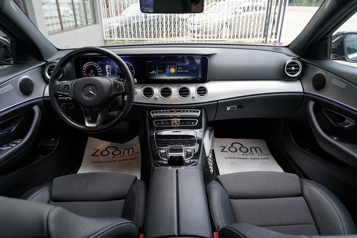 Mercedes-Benz E-Class
 220 D Avantgarde 