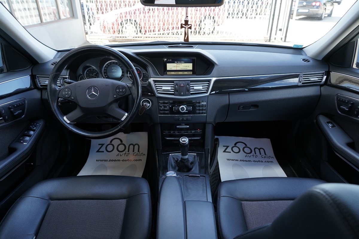 Mercedes-Benz E-Class
 E 220 CDI AVANTGARDE