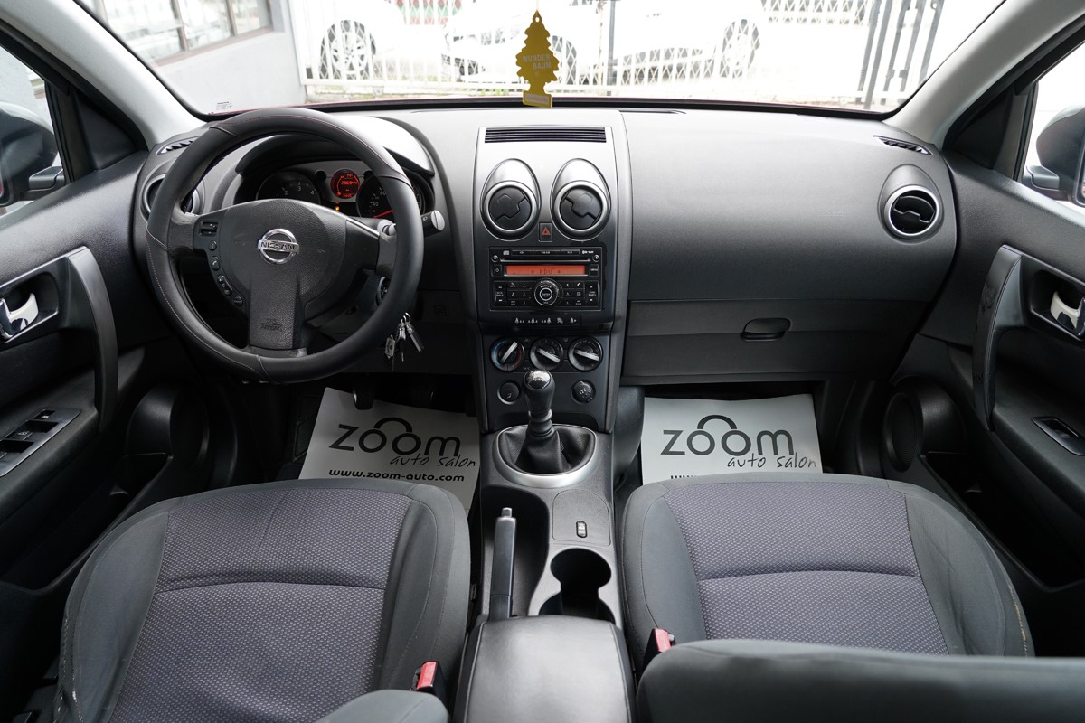 Nissan
 Qashqai 1.5 DCI