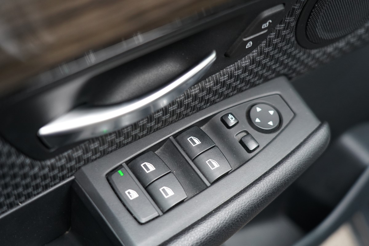 BMW
 2-Series 218 d AUTOMATIK !