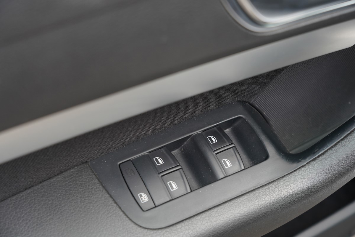 Audi A6
 2,0 TDI