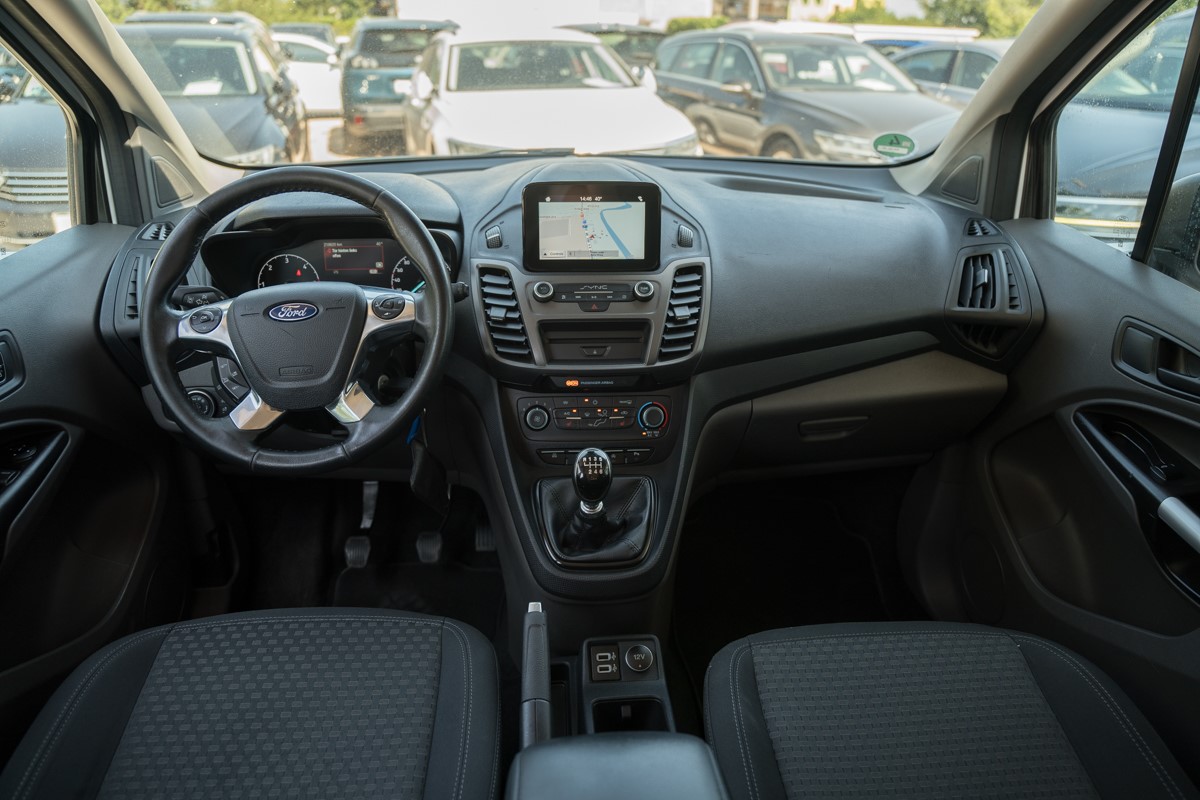 Ford
 Tourneo Connect 1.5 TDCI 7 Sjedišta
