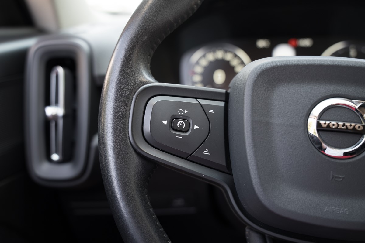 Volvo
 XC40 2.0  D3