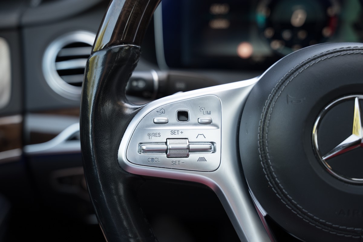 Mercedes-Benz S-Class
 400 D 4 MATIC AMG