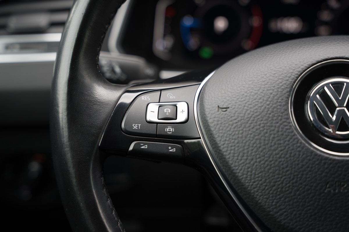 Volkswagen Tiguan
 2.0 TDI DSG 4MOTION