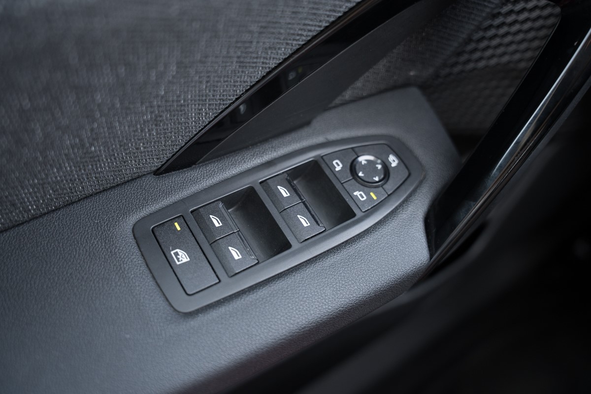 BMW
 X1 18 d sDrive
