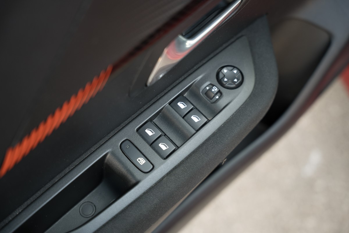 Peugeot 208 1.5 BlueHDI