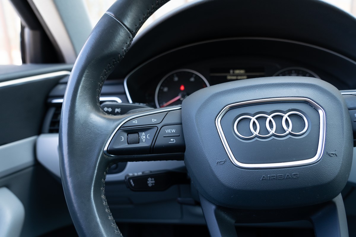 Audi A4
 35 TDi Stronic Business Line