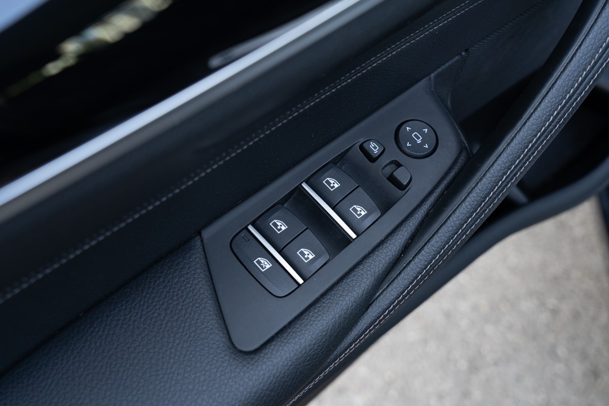 BMW
 5-Series 520dA Business