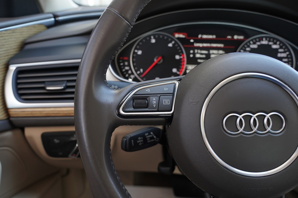 Audi A6
 3.0 TDi Quattro S-Tronic