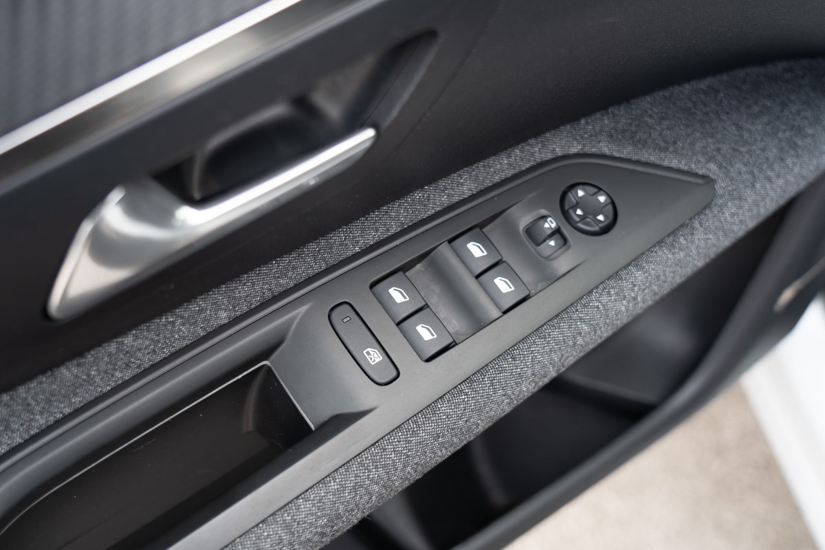 Peugeot 3008 1.5 BLUEHDI