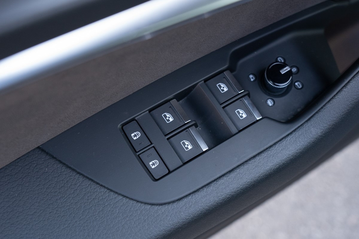 Audi A6
 50 TDi Sport Quattro Tiptronic