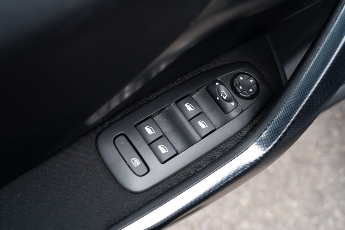 Peugeot 2008 1,6 BlueHDI