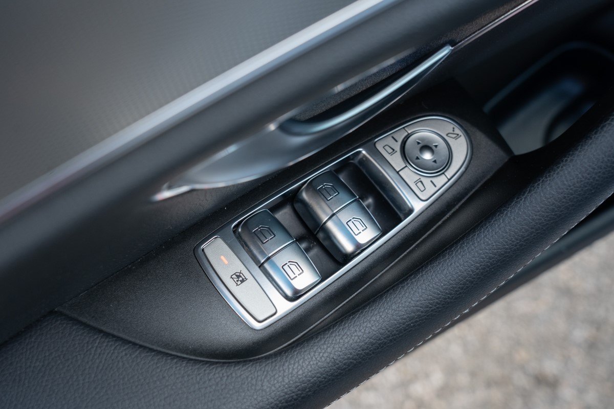 Mercedes-Benz E-Class
 200 D Business Solution