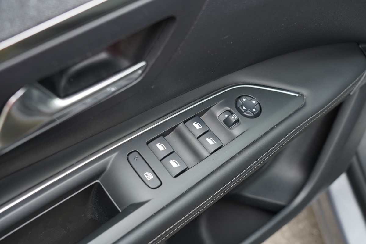 Peugeot 3008 1,6 BlueHDI