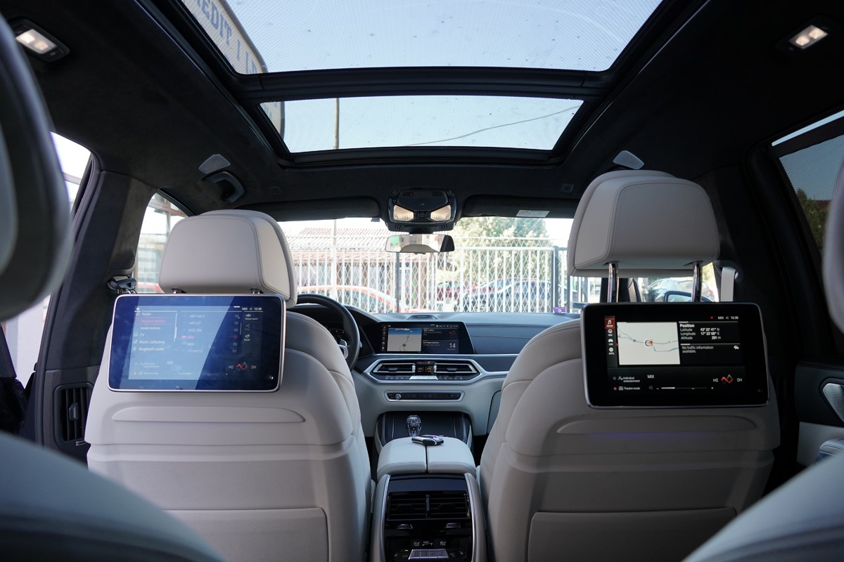 BMW
 X7 XDRIVE M50D