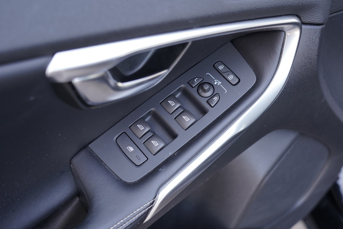 Volvo
 V40 D2 BUSINESS SPORT 5D