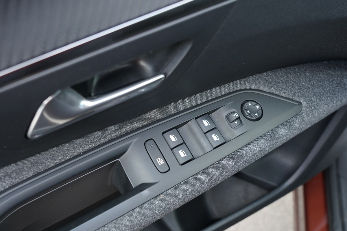 Peugeot 3008 1,6 BlueHDI