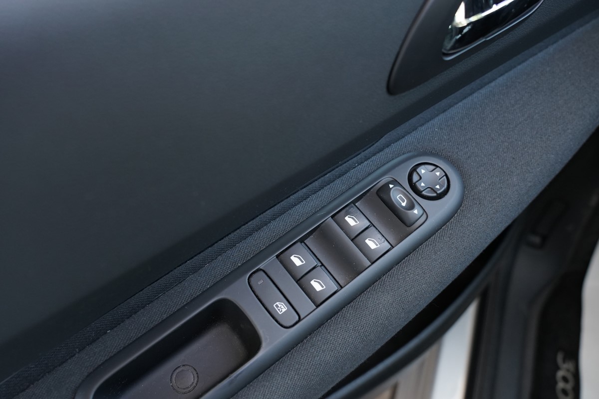 Peugeot 3008 1,6 BlueHDI