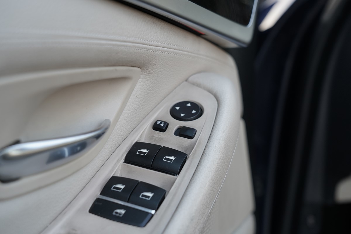 BMW
 5-Series F10 535D
