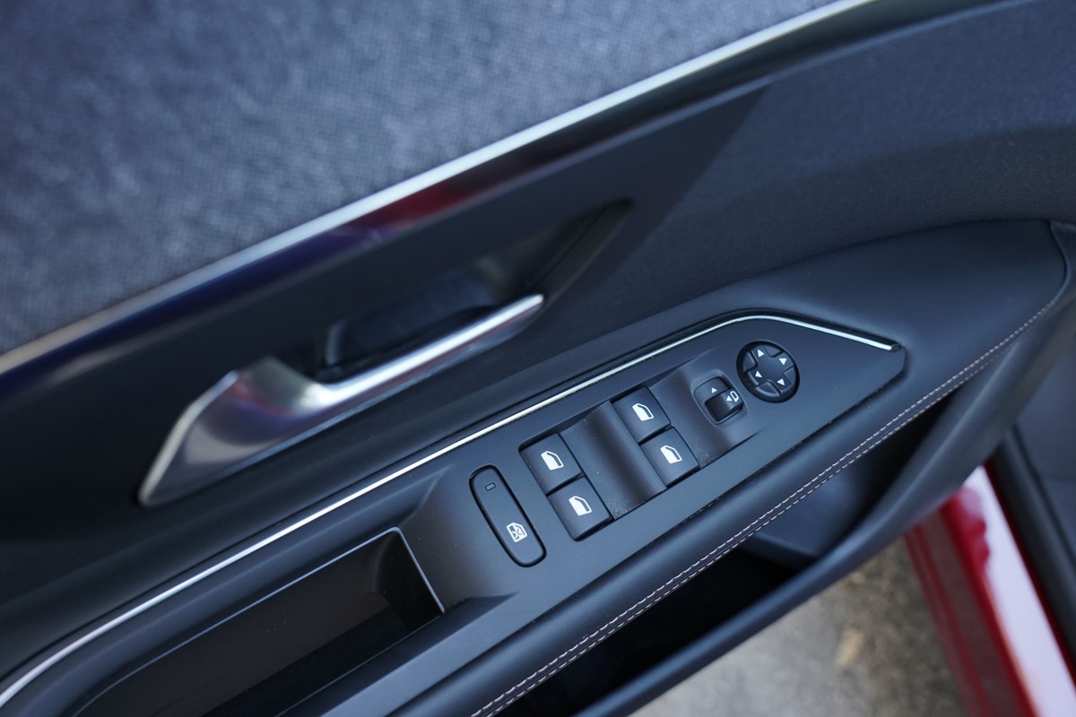 Peugeot 3008 2.0 BLUEHDI