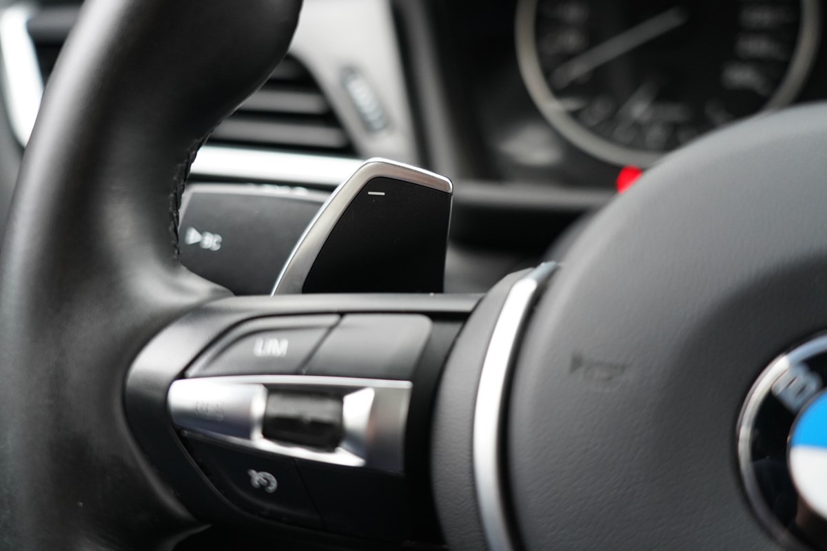 BMW
 2-Series 218 d AUTOMATIK !