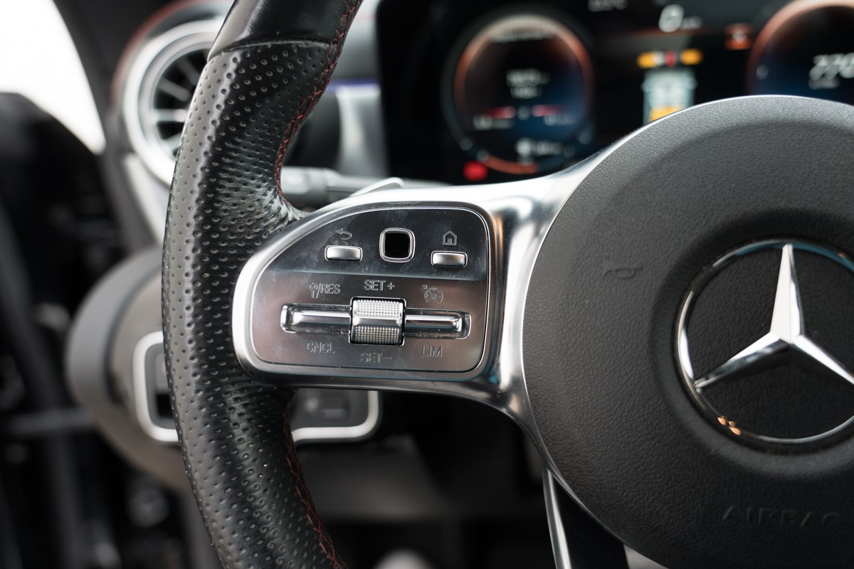 Mercedes-Benz CLA-Class 180 D AMG