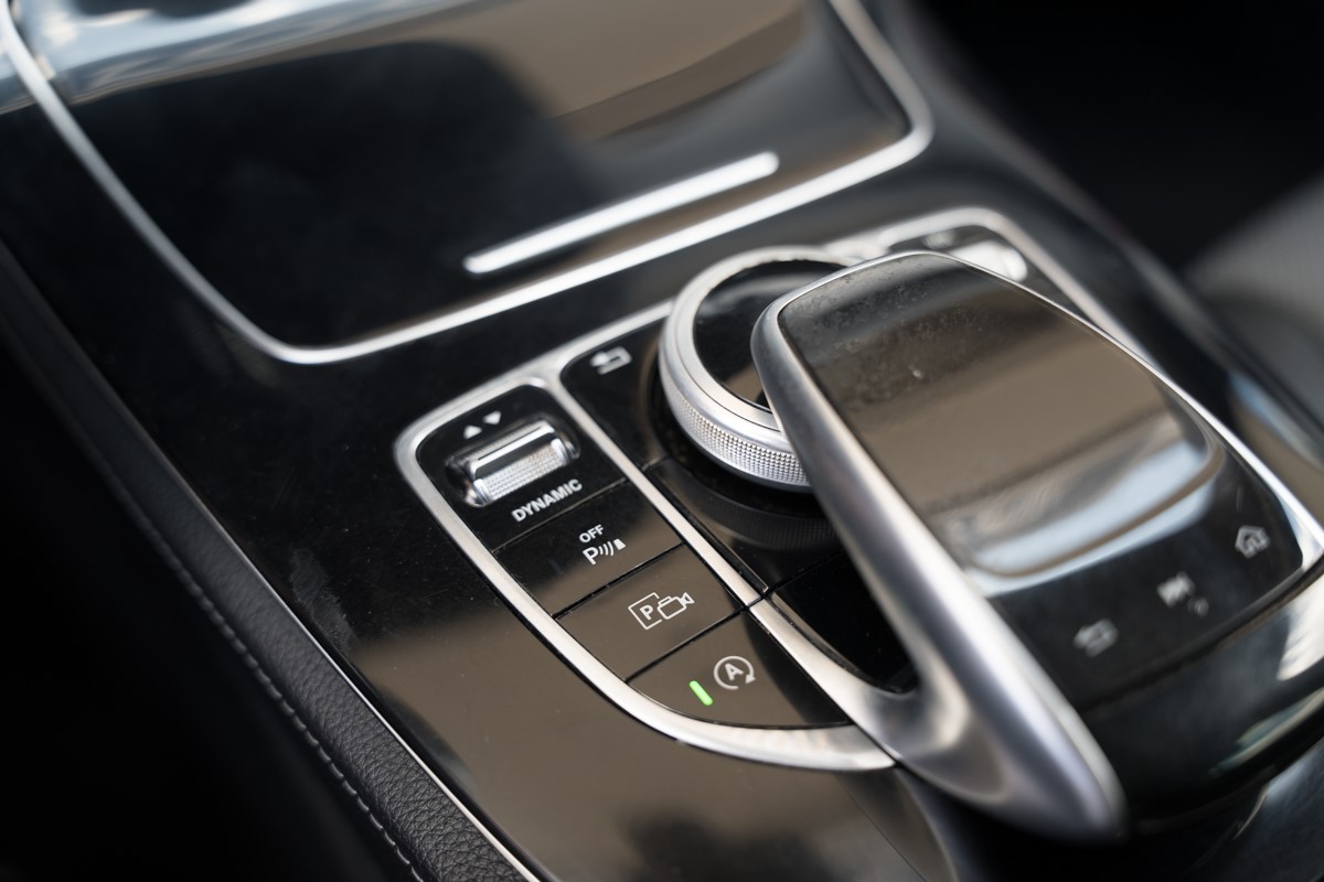 Mercedes-Benz E-Class
 220 D AMG