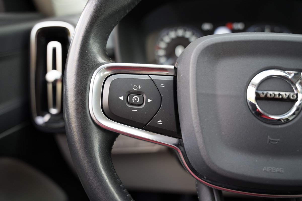 Volvo
 XC40 2.0 D