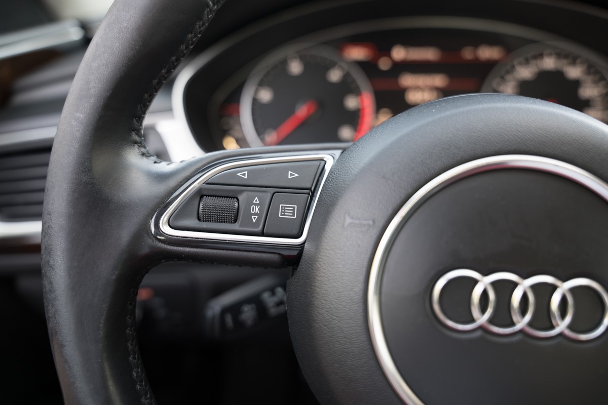 Audi A6
 2.0 TDI