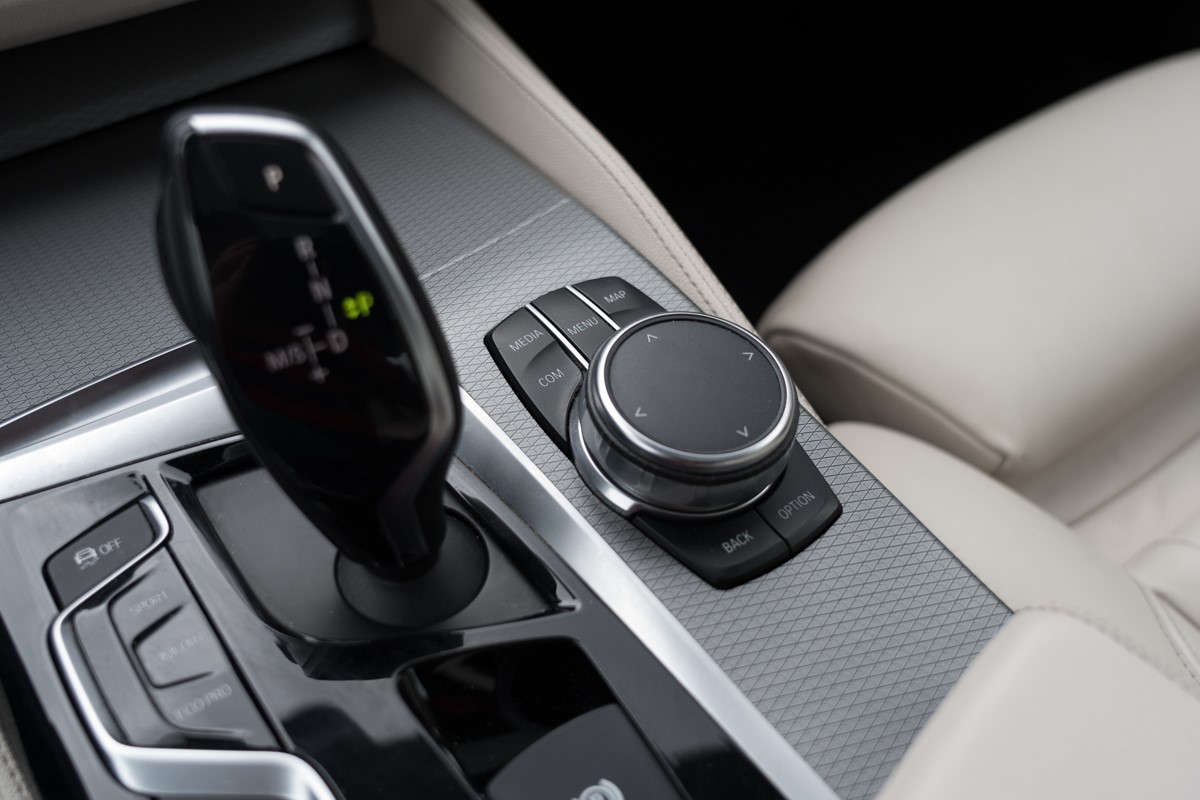 BMW
 5-Series 530 X Drive