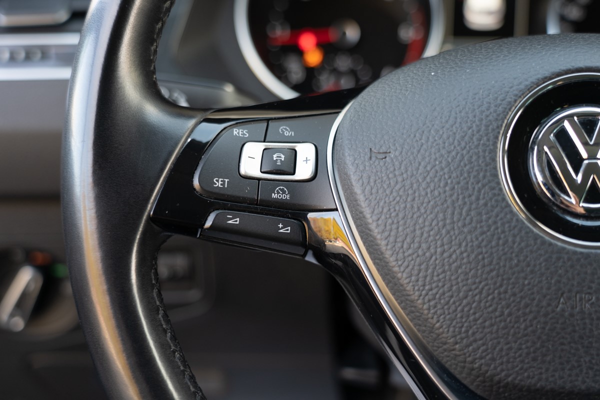 Volkswagen Tiguan
 2,0 TDI 4Motion