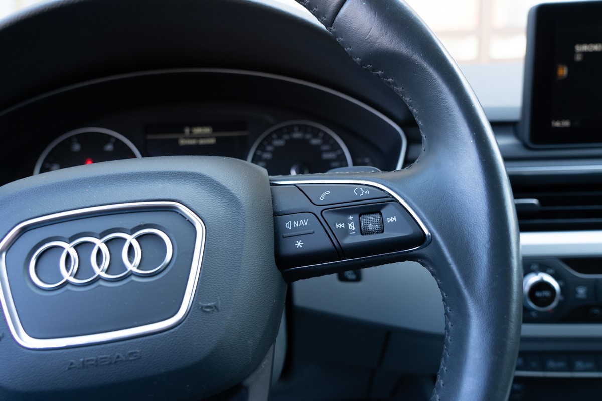 Audi A4
 35 TDi Stronic Business Line