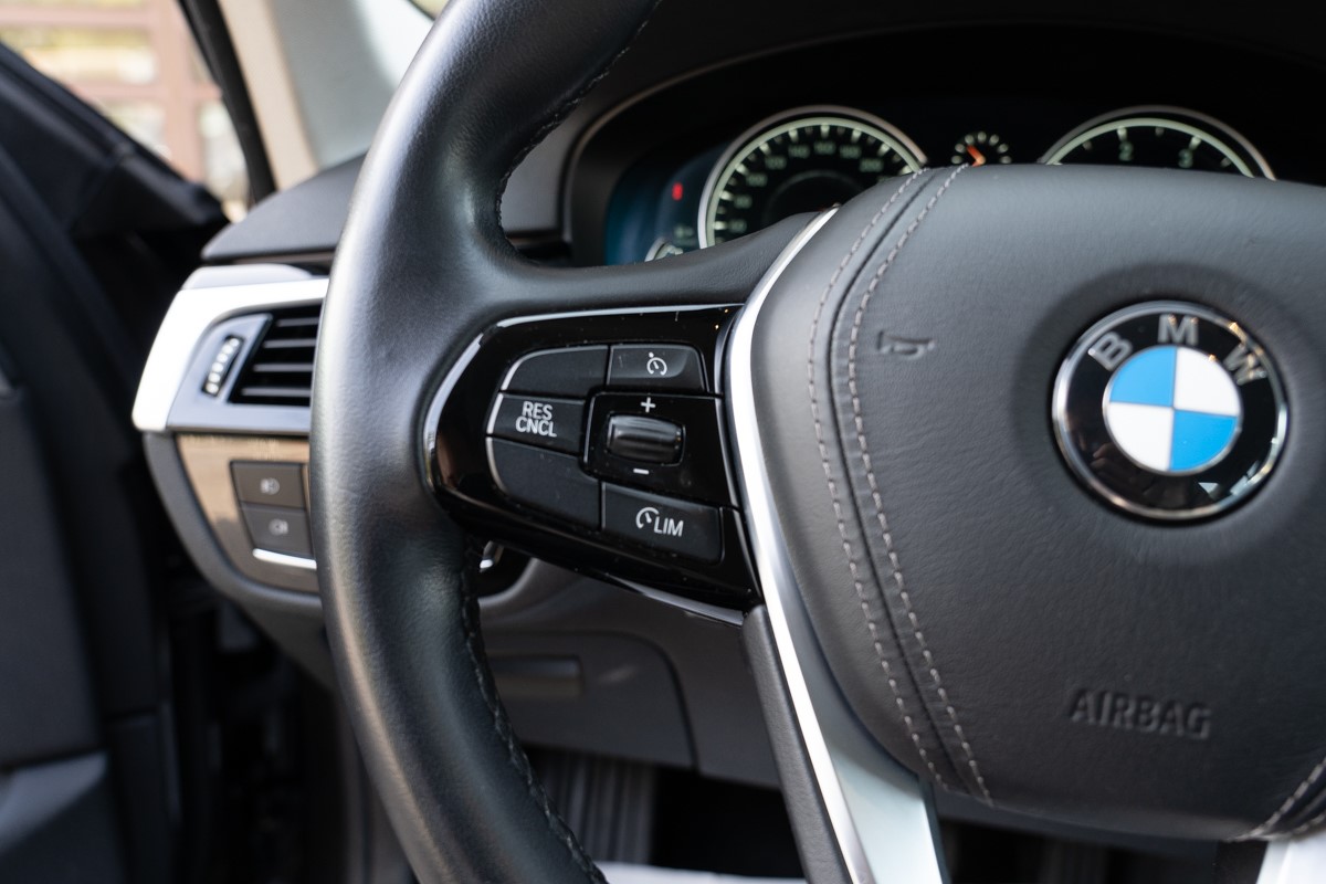 BMW
 5-Series 520dA Business