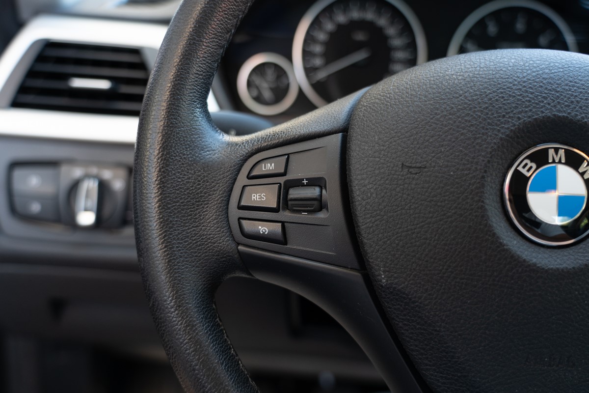BMW
 3-Series 316D BUSINESS 