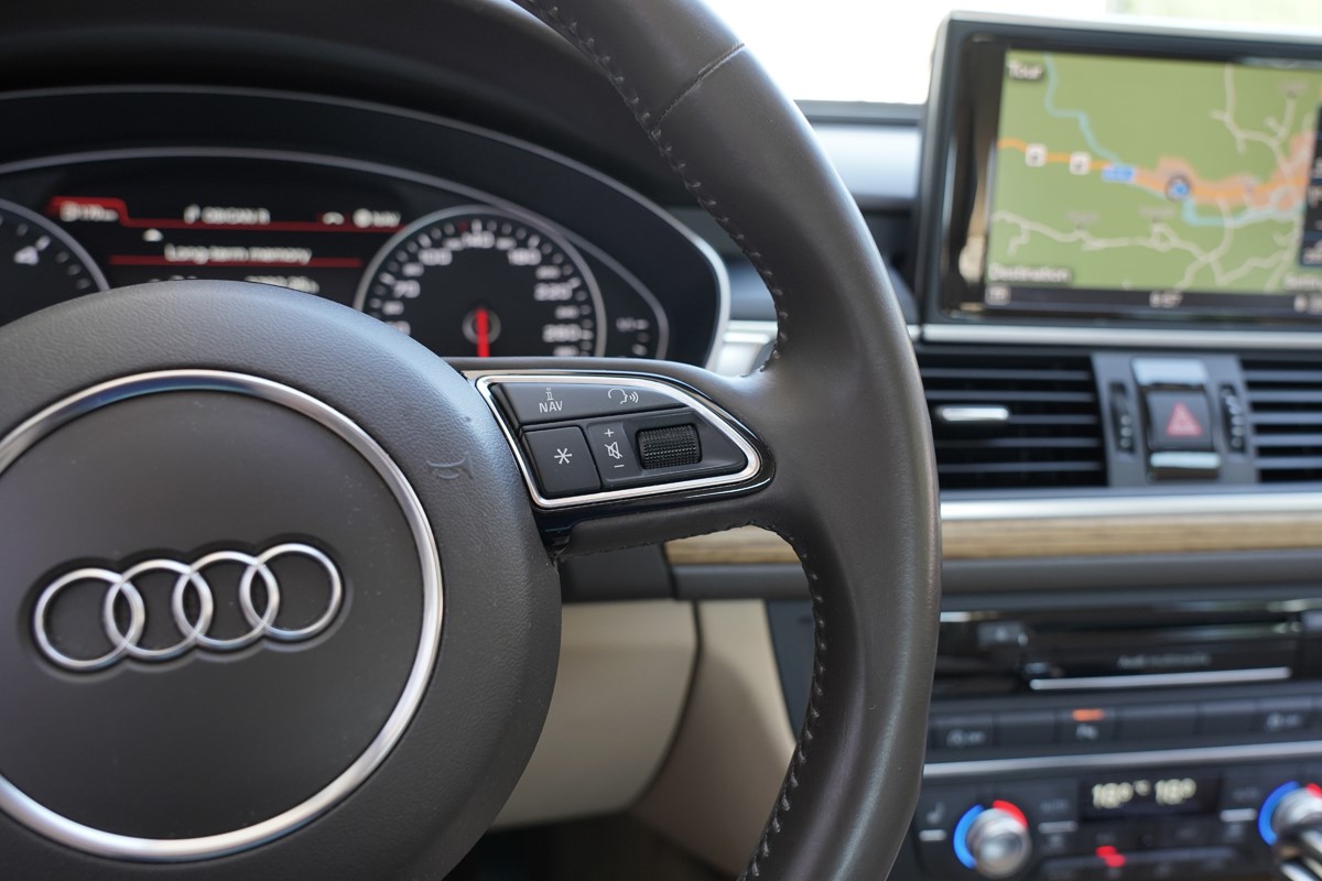 Audi A6
 3.0 TDi Quattro S-Tronic