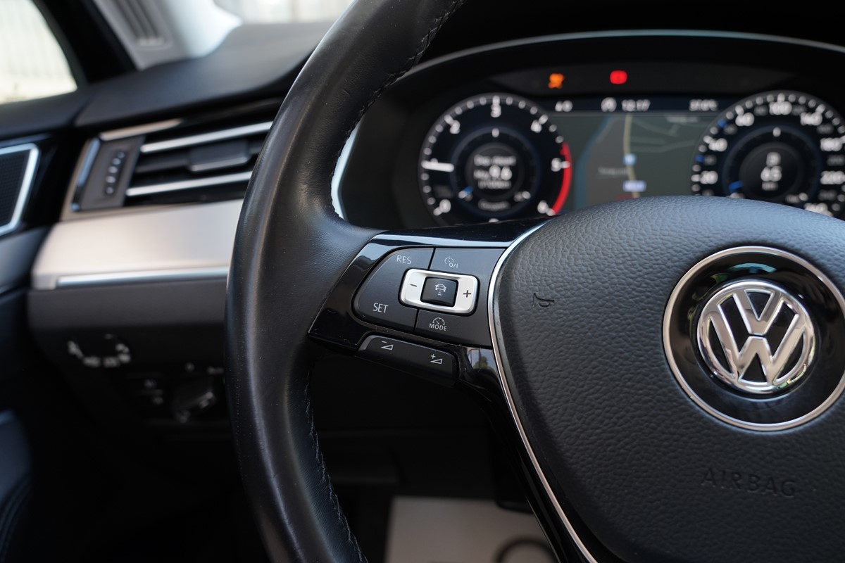 Volkswagen Passat 2.0 TDi DSG Carat Exclusive