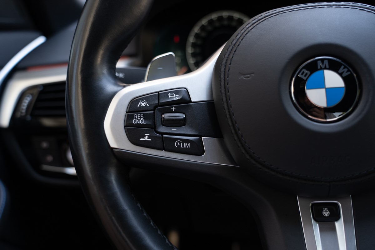 BMW
 5-Series 530 dA xDRIVE