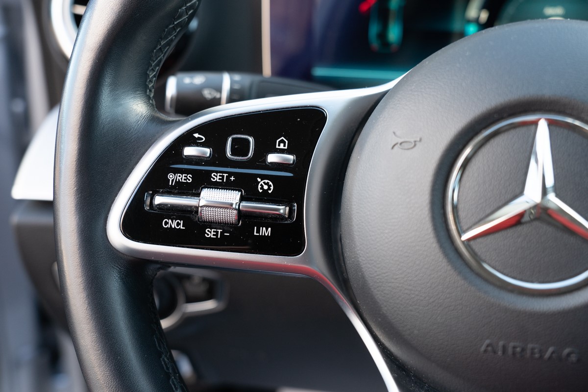Mercedes-Benz E-Class
 200 D Business Solution