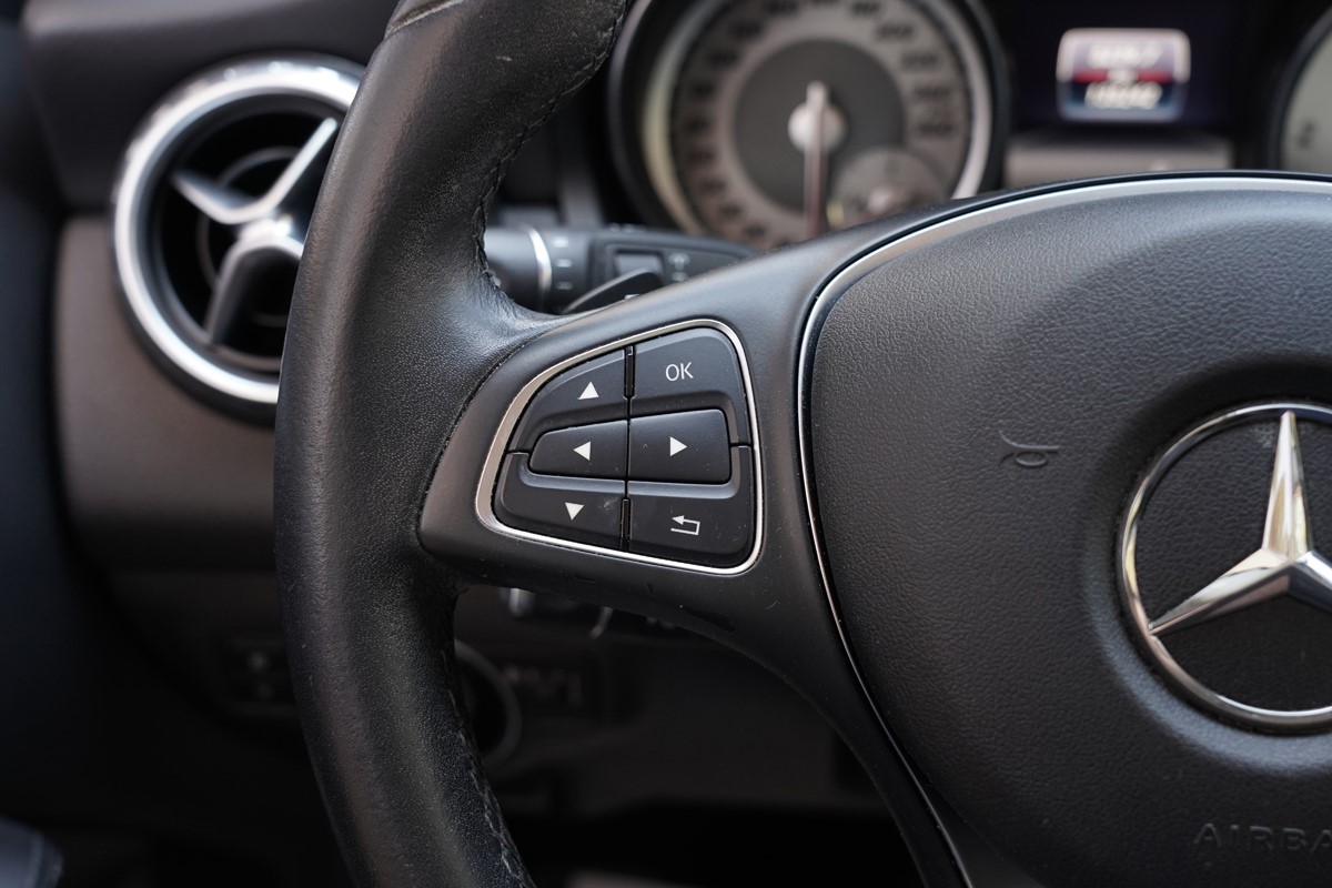 Mercedes-Benz GLA 220 D 4MATIC