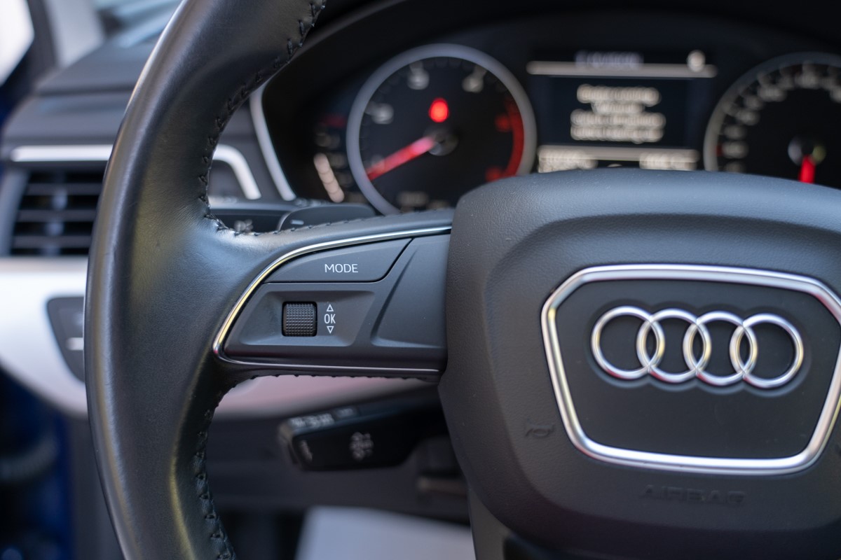 Audi A4
 2,0 TDI
